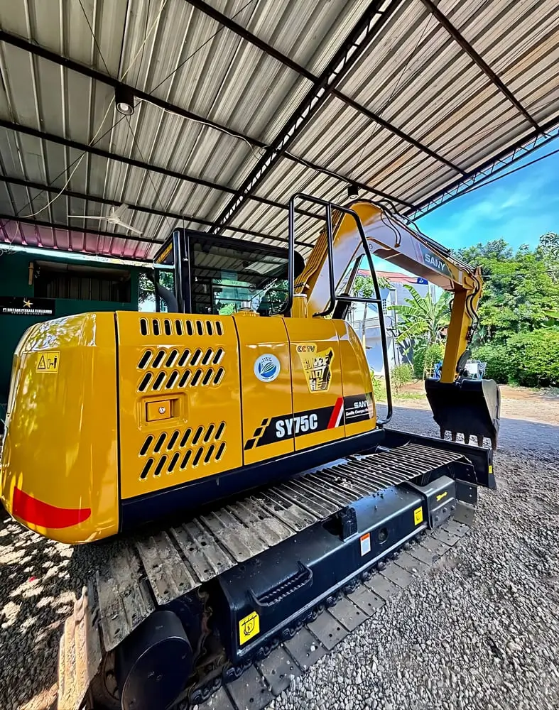 L'excavatrice, souvent aussi appelée beko ou drague, est l'un des types d'engins lourds les plus courants utilisés dans la construction, les mines et les travaux forestiers.